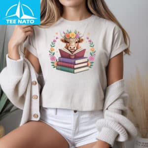 Cute Baby Highland Cow Reading Book Bookworm Shirt7